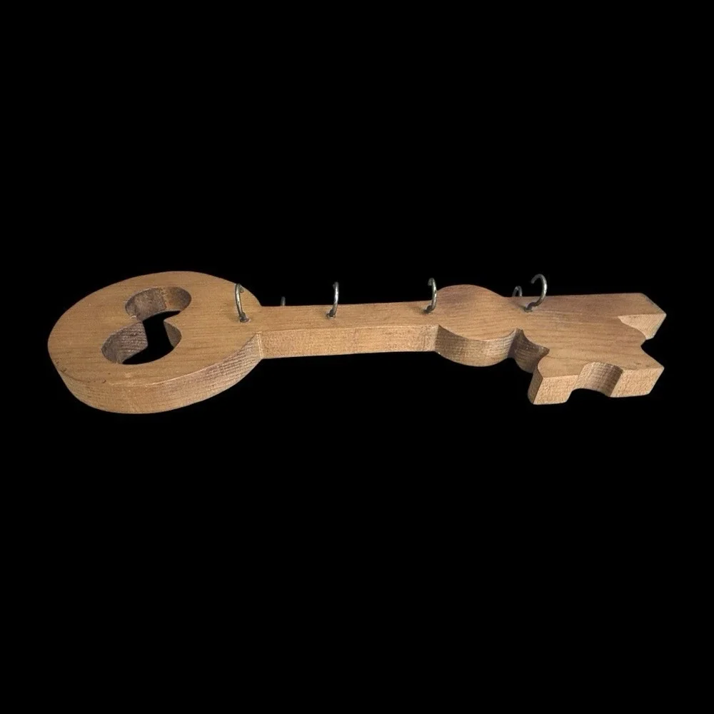 Vintage Handmade Brown Wood Key-Shaped Wall Mounted Hanging Key Hook Holder 14